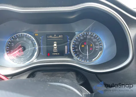 2016 Chrysler 200 Limited from USA, damaged, VIN 1C3CCCAB2GN159366